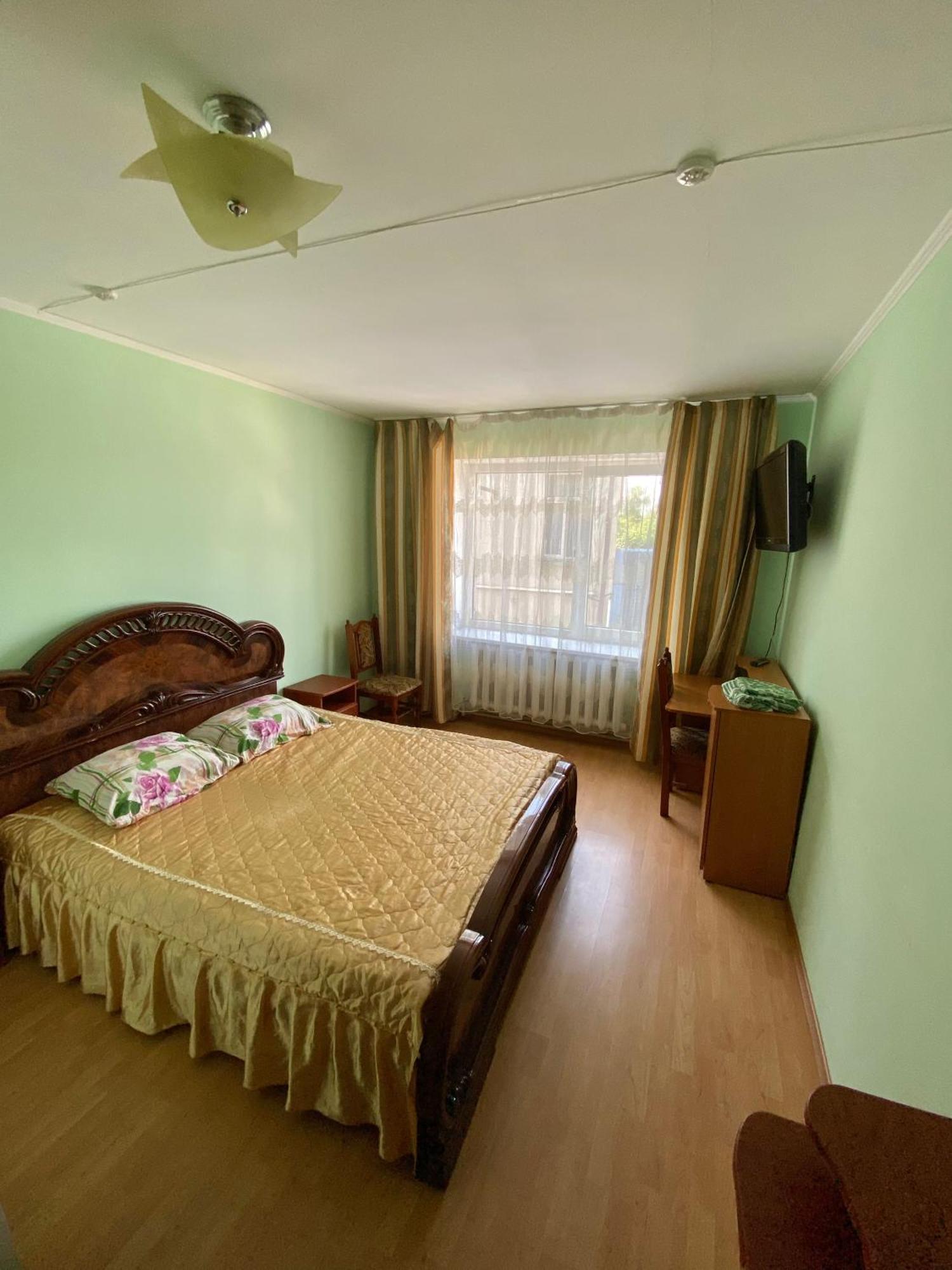 Удеч Hotel Zhidachov Exterior foto
