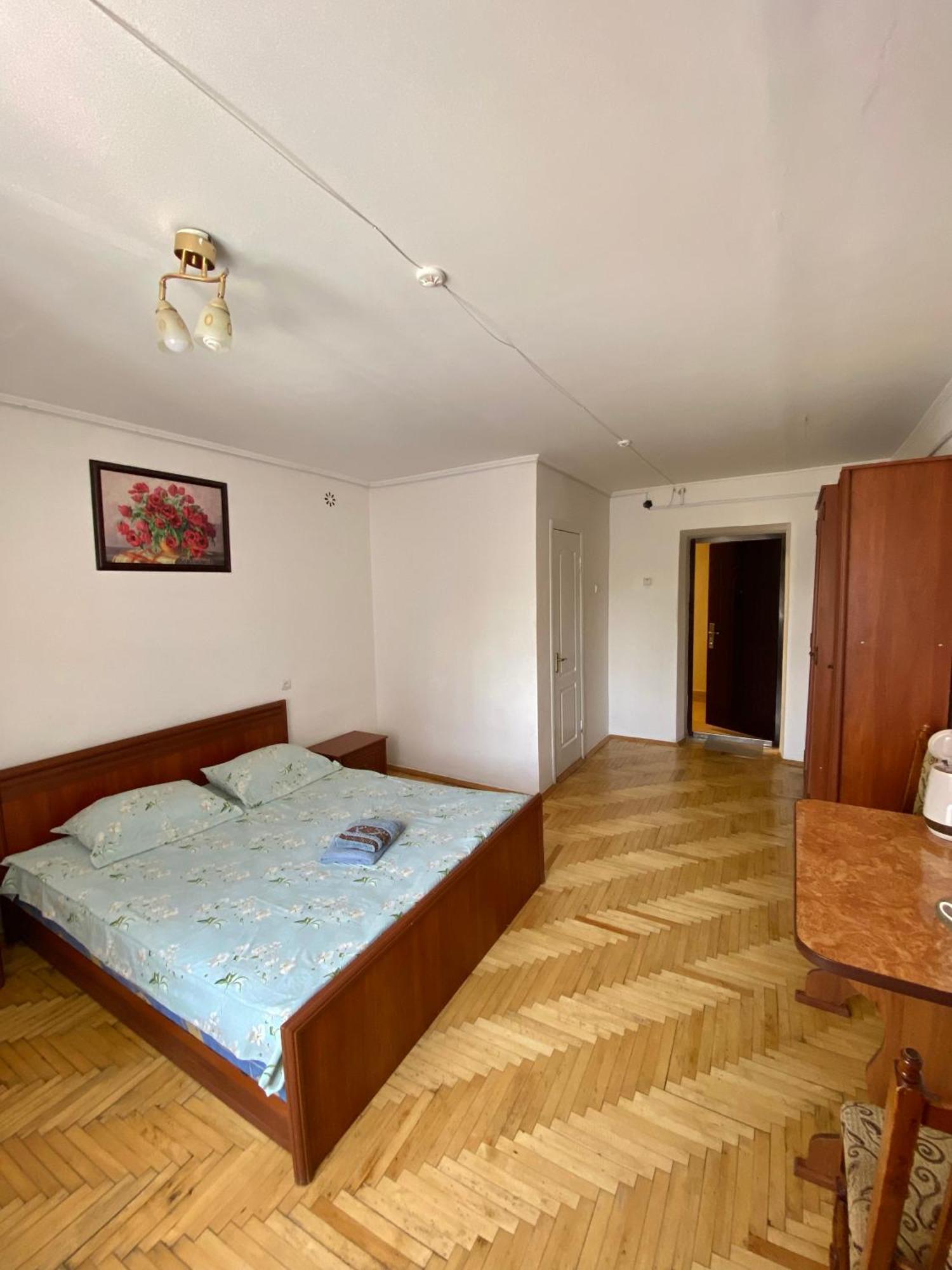 Удеч Hotel Zhidachov Exterior foto