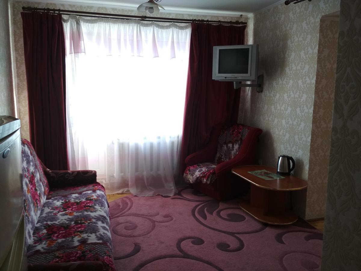 Удеч Hotel Zhidachov Exterior foto